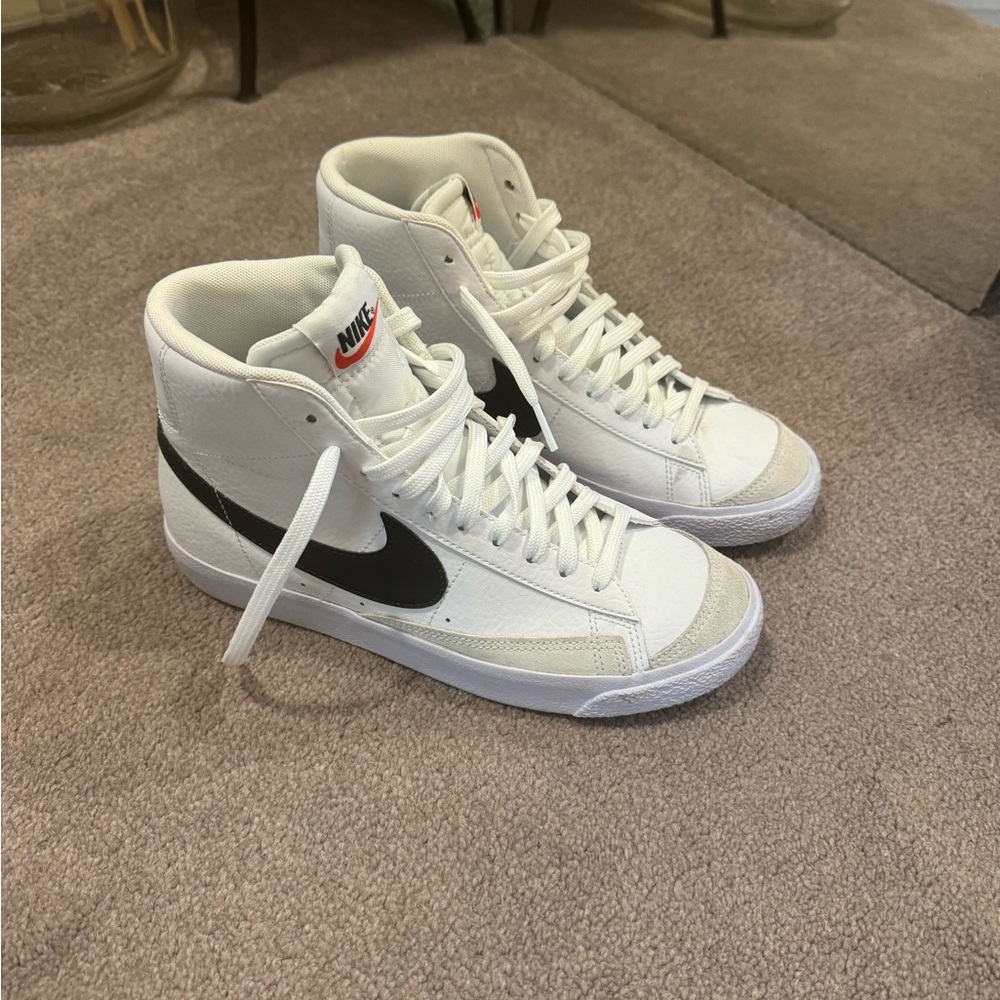 Nike Blazer Mid ‘77